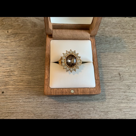 BOGO NEW Gorgeous Jeweled Ring - Picture 4 of 5